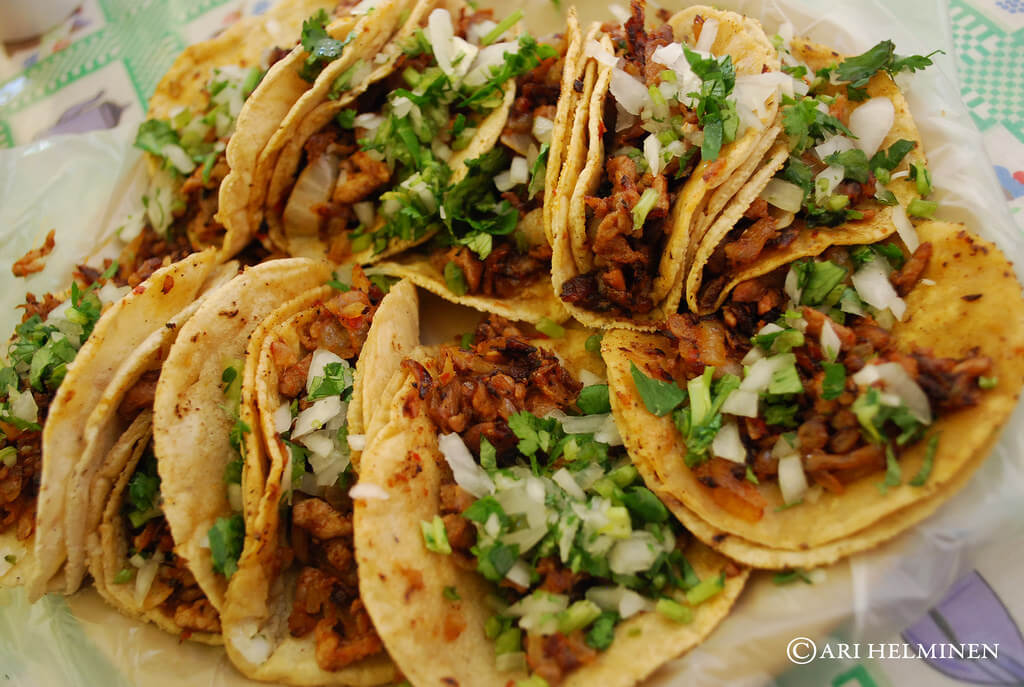 netflix-series-mexico-mexicanas-comida-cocina-tacos-olvera